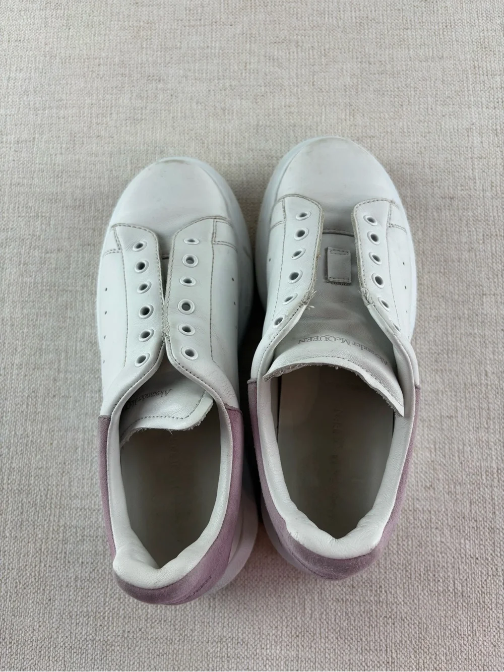 Alexander McQueen girl’s 1.5 White Leather Sneakers with Lavender Heel Tab